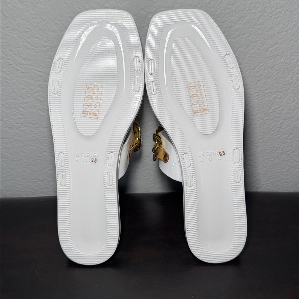 Lauren Lorraine White Sandals with Gold Chain - Picture 7 of 8